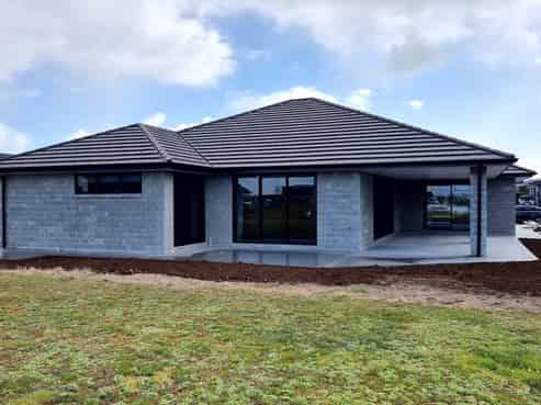 61 Stace Hopper Drive, One Tree Point