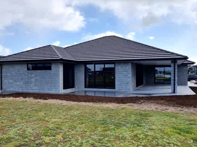 61 Stace Hopper Drive, One Tree Point