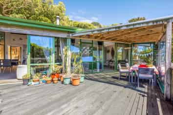 5 Edgeware Road, Wilton