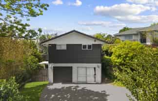 6 Theban Place, Totara Vale