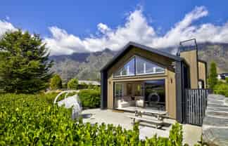 8 Soudley Court, Jacks Point