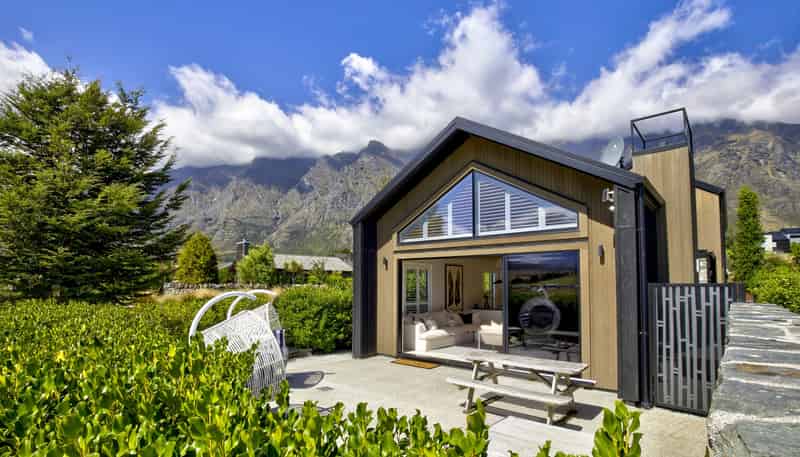 8 Soudley Court, Jacks Point