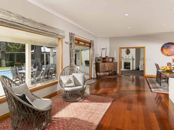 174 Upper Harbour Drive, Greenhithe