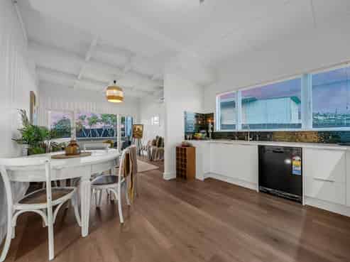 4050 Great North Road, Glen Eden