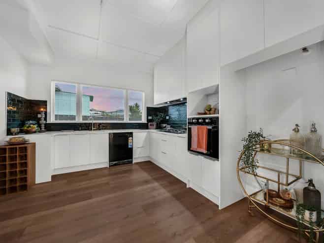 4050 Great North Road, Glen Eden