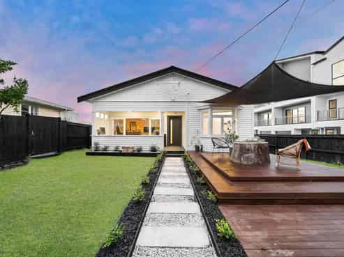 4050 Great North Road, Glen Eden