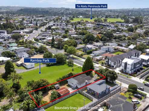 24 Taikata Road, Te Atatu Peninsula