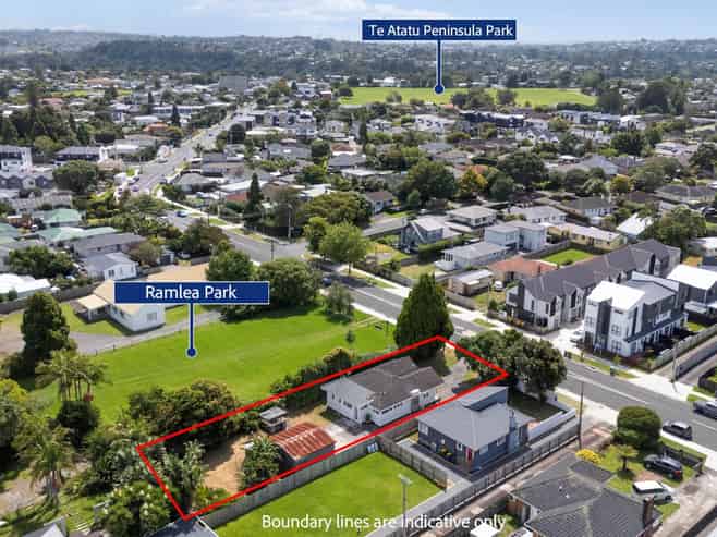 24 Taikata Road, Te Atatu Peninsula