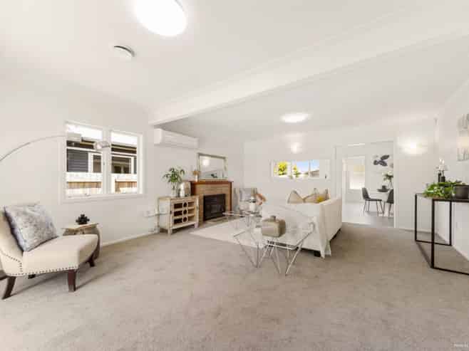 24 Taikata Road, Te Atatu Peninsula