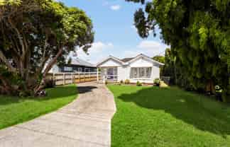 24 Taikata Road, Te Atatu Peninsula