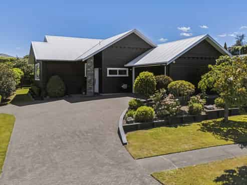 9 Coprosma Crescent, Waipahihi