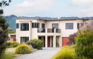 114 Rutherford Drive, Waikanae Beach
