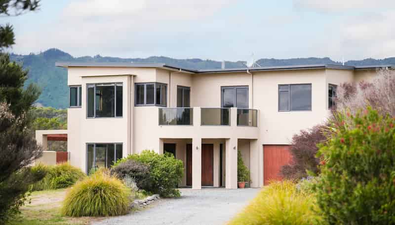 114 Rutherford Drive, Waikanae Beach