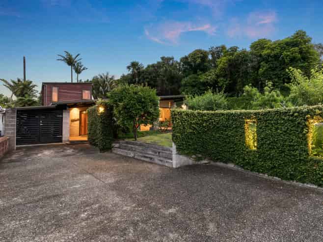 10 Violet Street, Mount Albert