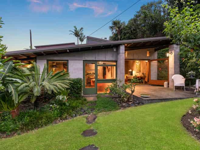 10 Violet Street, Mount Albert