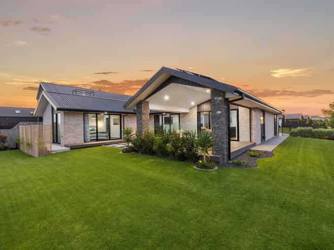 62 The Esplanade, Pegasus