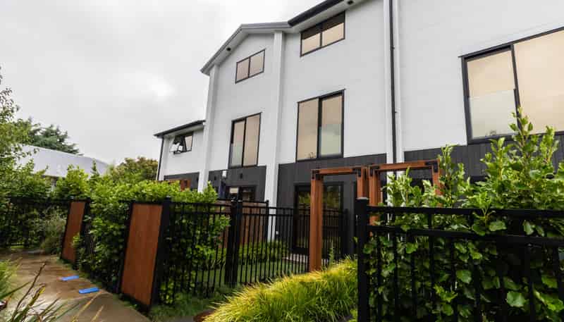 6/3 Johnston Grove, Taita