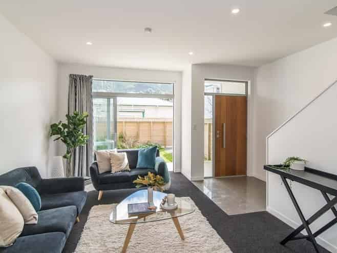 10/59 The Parade, Island Bay