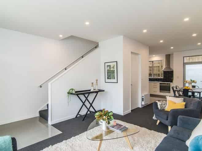 10/59 The Parade, Island Bay