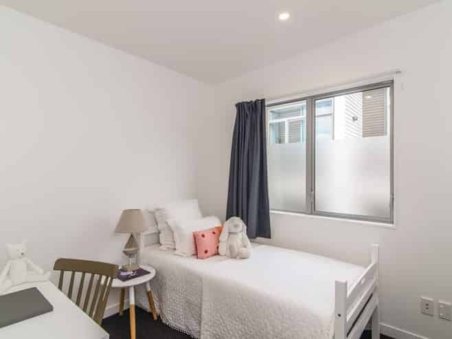 10/59 The Parade, Island Bay