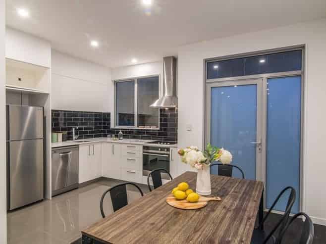 10/59 The Parade, Island Bay