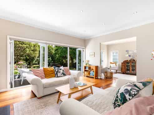 20 Tuatoru Street, Eastbourne