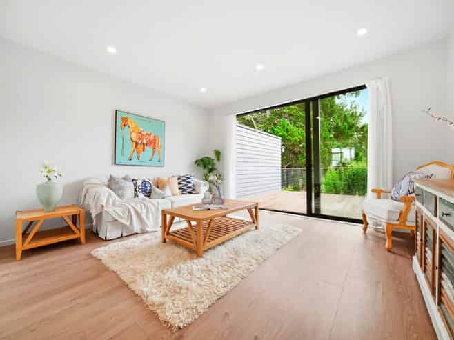 5/3 Kaimai Avenue, Massey