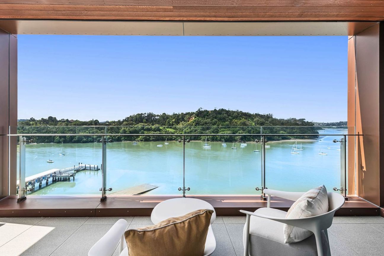 Waterfront Sub-Penthouse - Widok 2