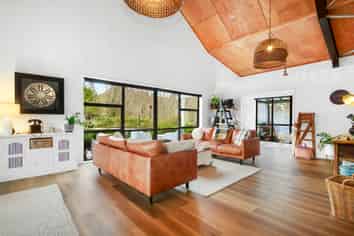 111A Johnsons Road, Whitemans Valley