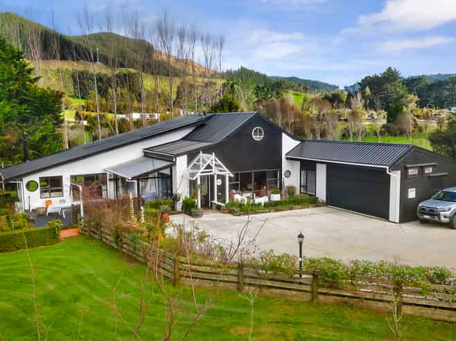 111A Johnsons Road, Whitemans Valley