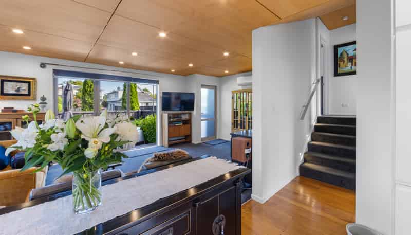 108 Hawthorne Street, Strowan