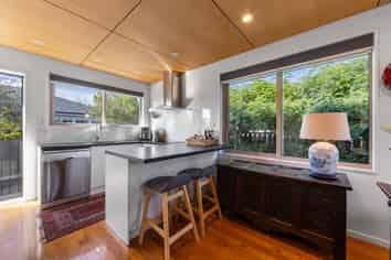 108 Hawthorne Street, Strowan