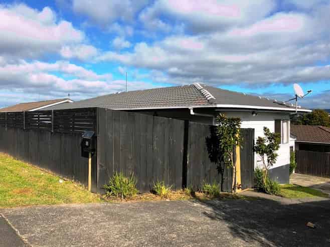 1/12 Benchmark Drive, Massey