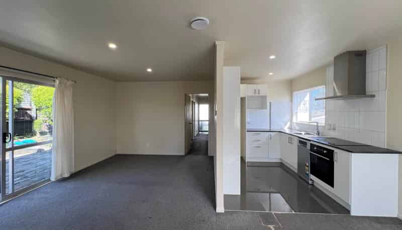 1/12 Benchmark Drive, Massey