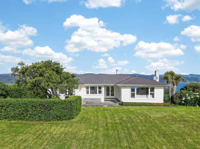 11 Singers Road, Korokoro