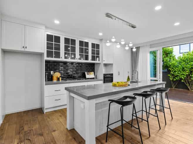 4B Hilton Close, Albany