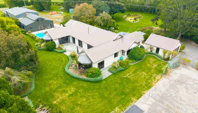 768 Seadown Road, Seadown