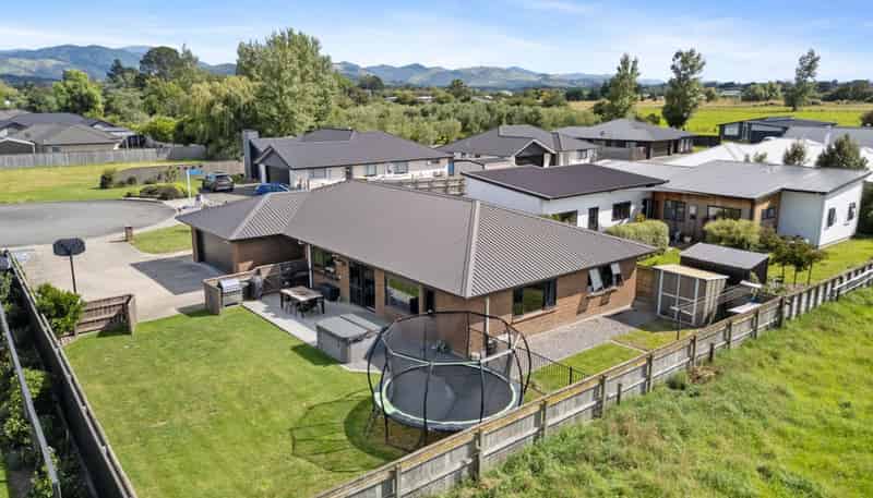 12 Molesworth Street, Carterton