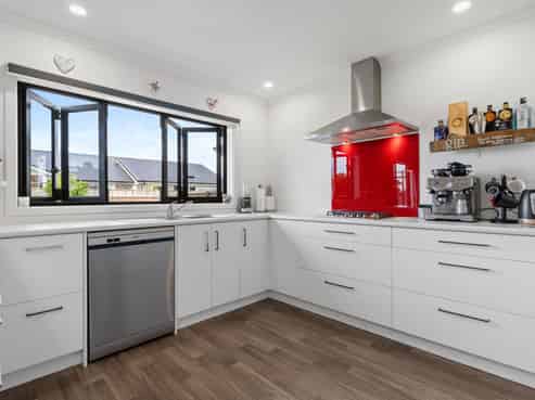 12 Molesworth Street, Carterton