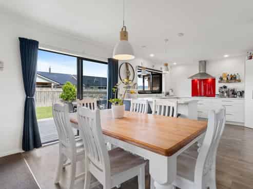 12 Molesworth Street, Carterton