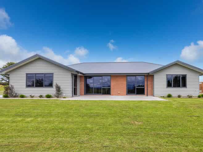 60 Pine Road, Lichfield