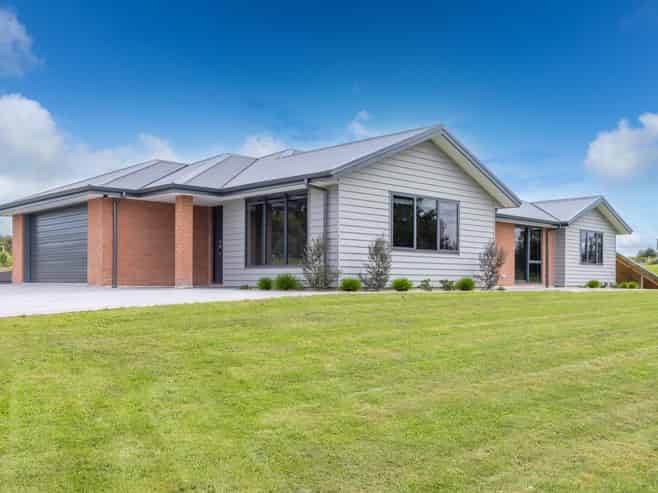 60 Pine Road, Lichfield