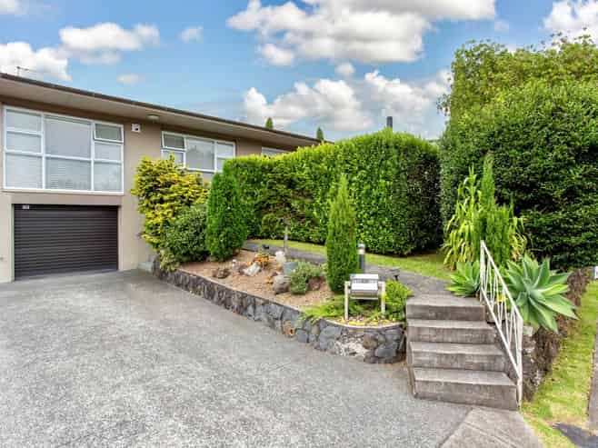 2/24 Clifton Road, Hauraki