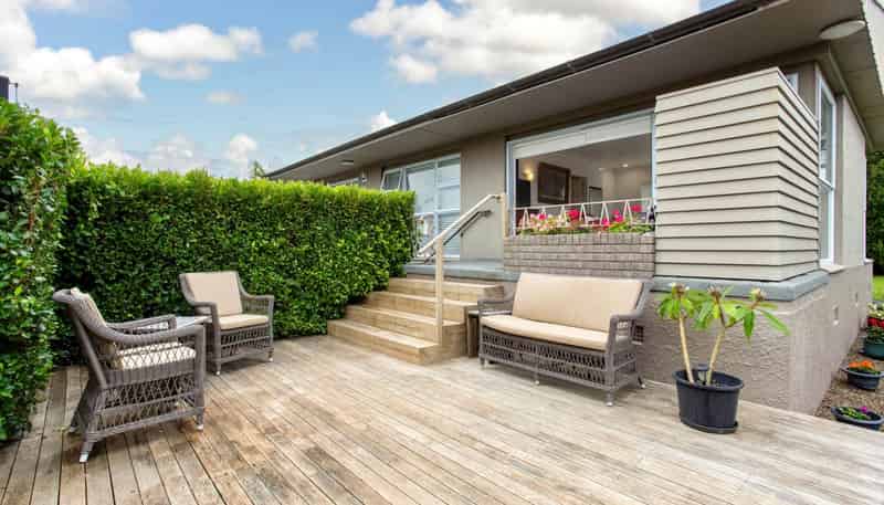 2/24 Clifton Road, Hauraki