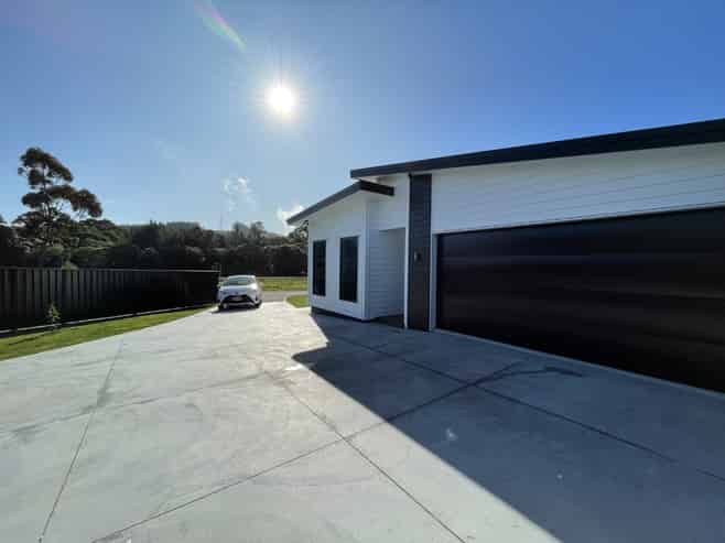169 Whirinaki Road, Bay View