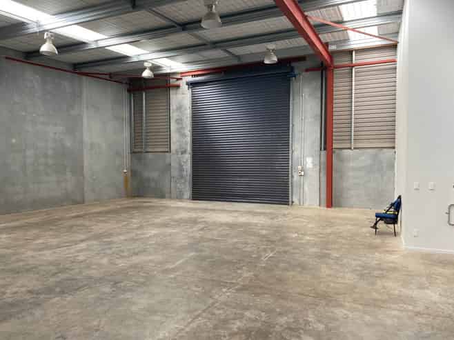 HIGH QUALITY TILT SLAB WAREHOUSE
