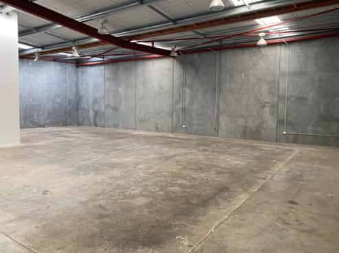 HIGH QUALITY TILT SLAB WAREHOUSE
