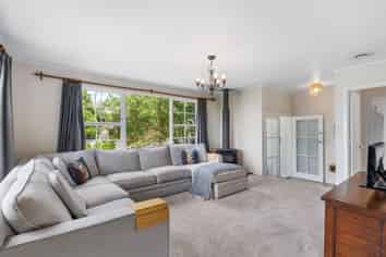 12 Puketitiro Street, Glen Eden