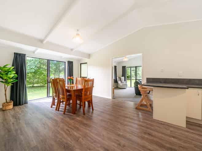 490F Main Road North, Timberlea