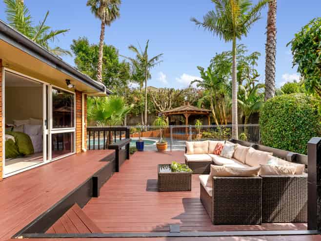 6 Alicia Road, Somerville